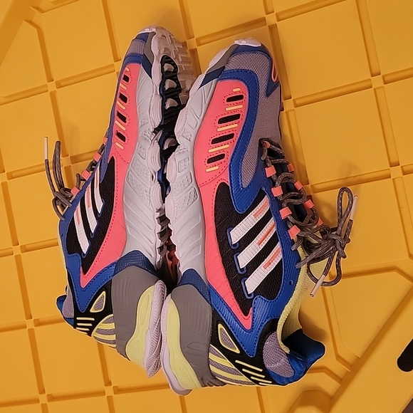 Adidas Torsion Sneakers - Picture 11 of 13